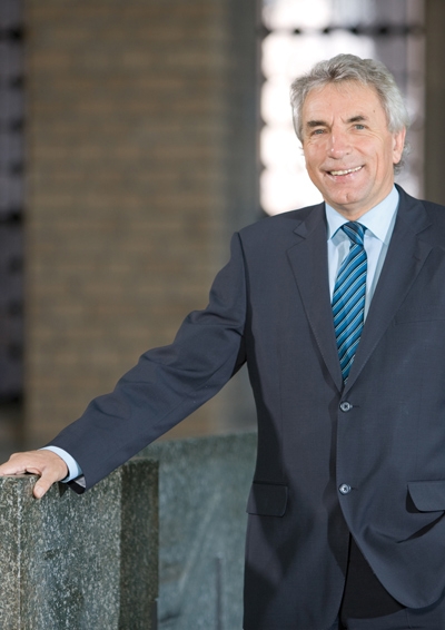 9abae742a9374d5c2cfee072fa802c4b