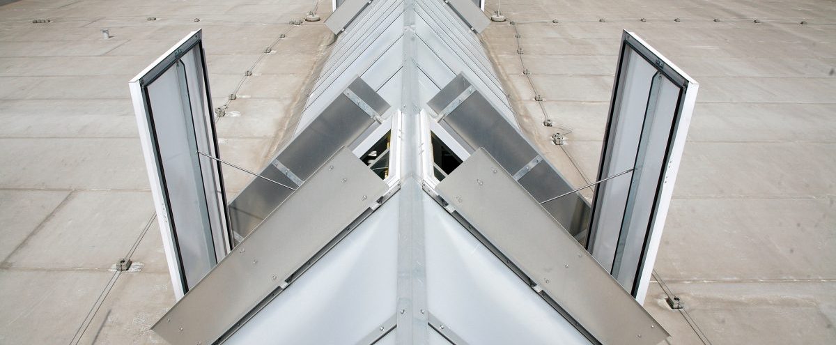 Rauchabzug für Rettung und Schadensminderung - Qualifizierte RWA nach DIN 18232