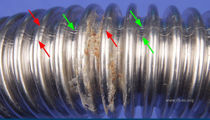 37 cm Wellschlauch undicht, rund 100.000 Euro Schaden 